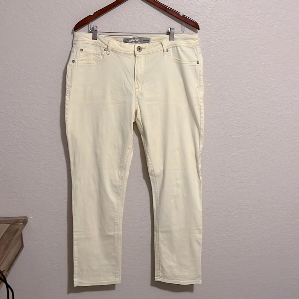 Jordache Skinny soft-touch Ultimate Stretch Denim jeans pants Size 18 Yellow